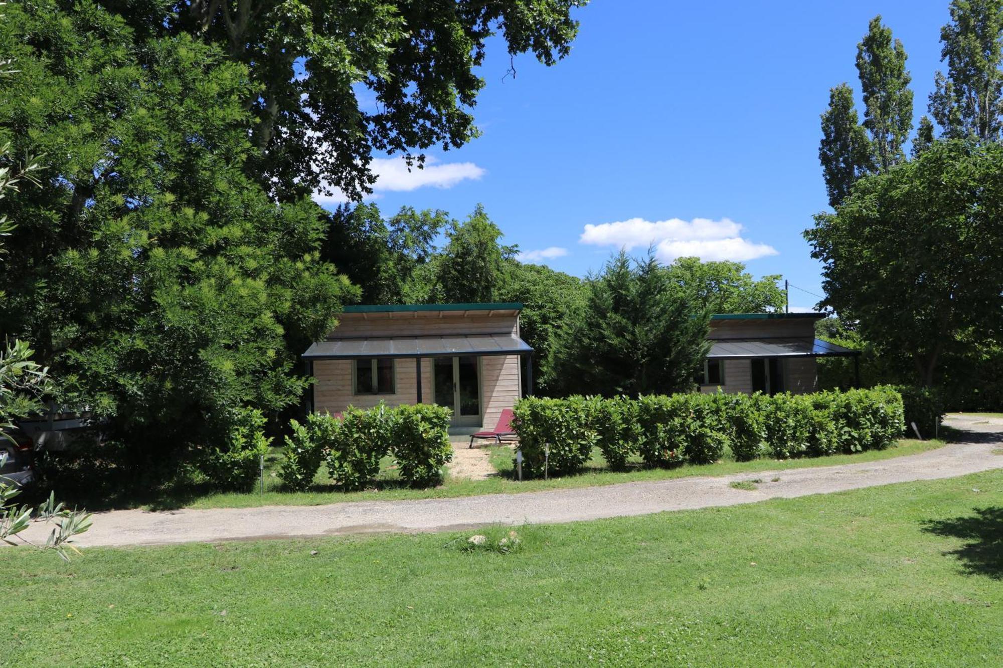 Le Mas Des Cerisiers Jacuzzi Et Sauna Inclus Pour Tous Les Logements Avignon Kültér fotó