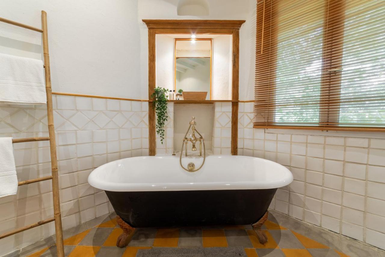 Le Mas Des Cerisiers Jacuzzi Et Sauna Inclus Pour Tous Les Logements Avignon Kültér fotó